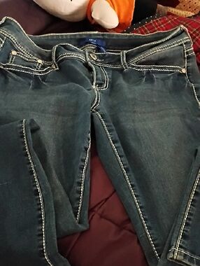 Apt. 9 Women's Dark Wash Skinny Jeans with Contrast Stitching